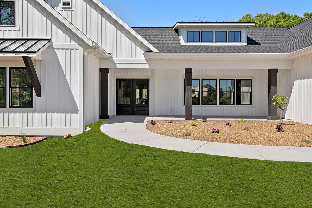 design trends for luxury homes in Michigan